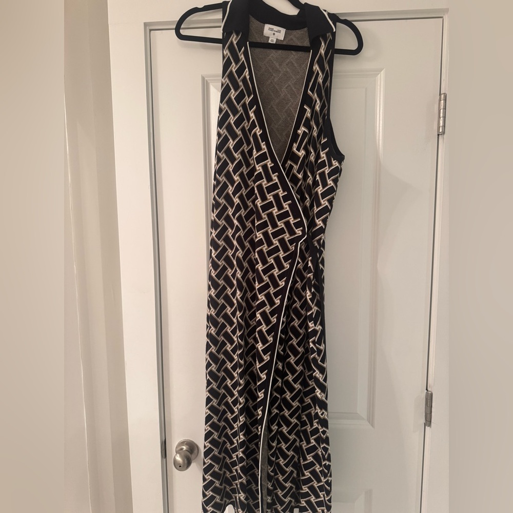 Diane Von Furstenberg Black and Cream Maxi Dress
